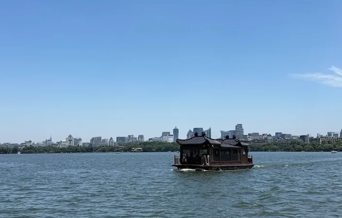像客栈一样的船